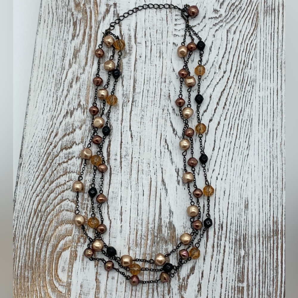 Cute three-strand beaded necklace!